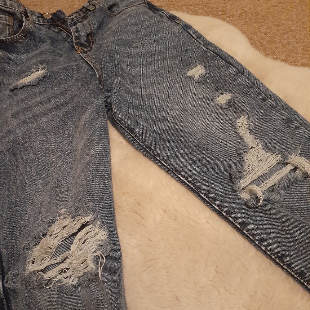 Mom Jeans - Picture 6 of 11
